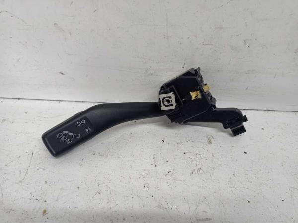 COMMODO VW/AUDI/SEAT/SKODA ( COTE CLIGNOTANT ) - Vue 1